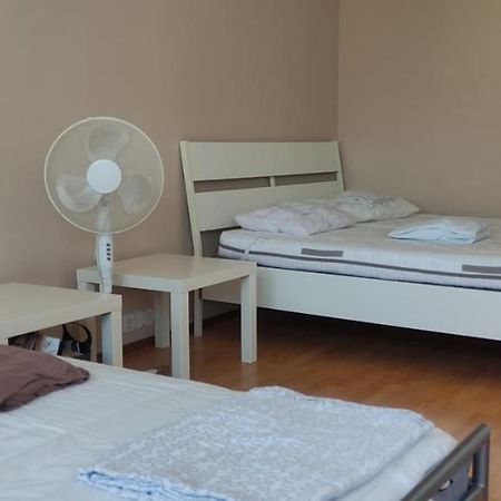 Affordable Studio Near City Center Вена Экстерьер фото